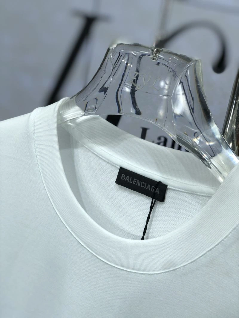 Versatile Balenciaga T-Shirts 97144