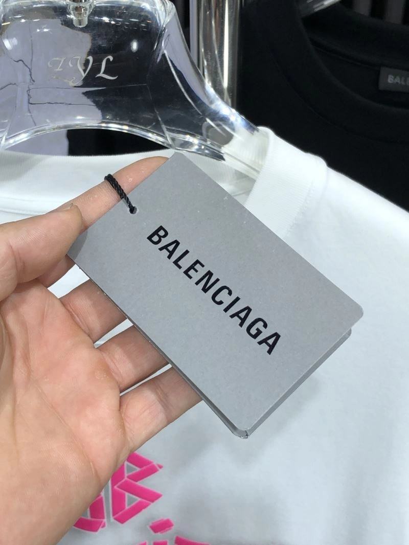 Versatile Balenciaga T-Shirts 97144