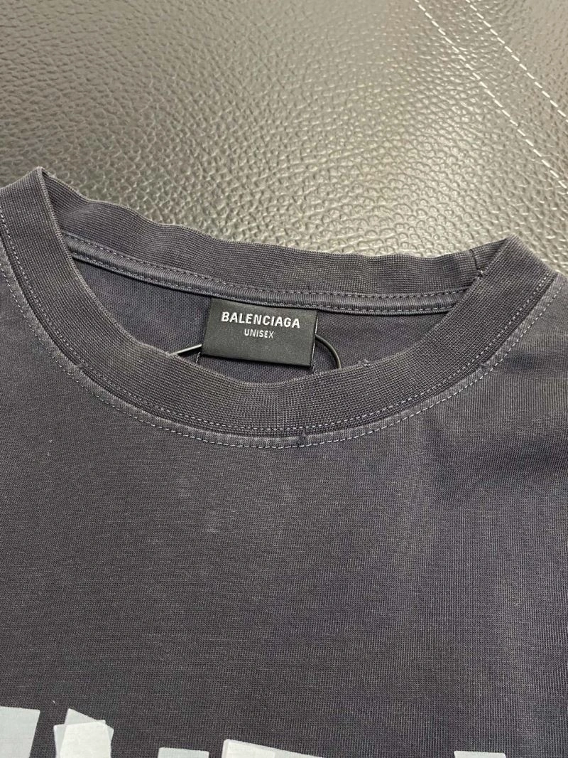 Contemporary Balenciaga T-Shirts 97126