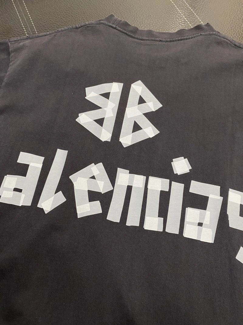 Contemporary Balenciaga T-Shirts 97126