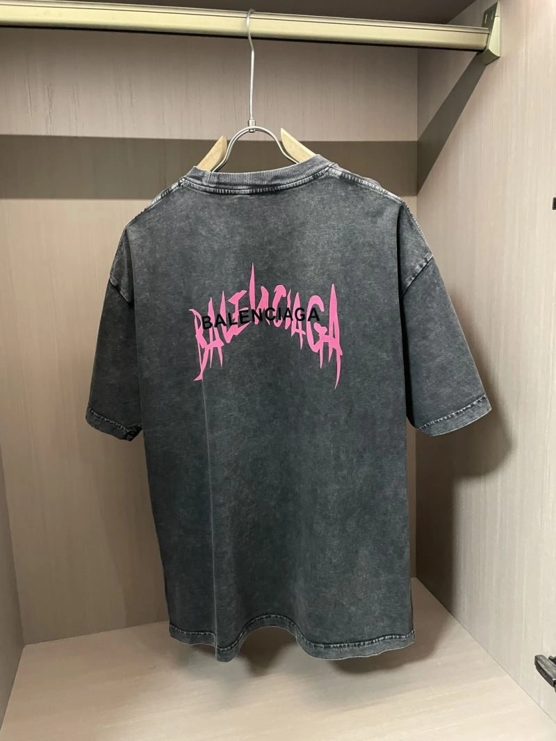 Vibrant Balenciaga T-Shirts 97109