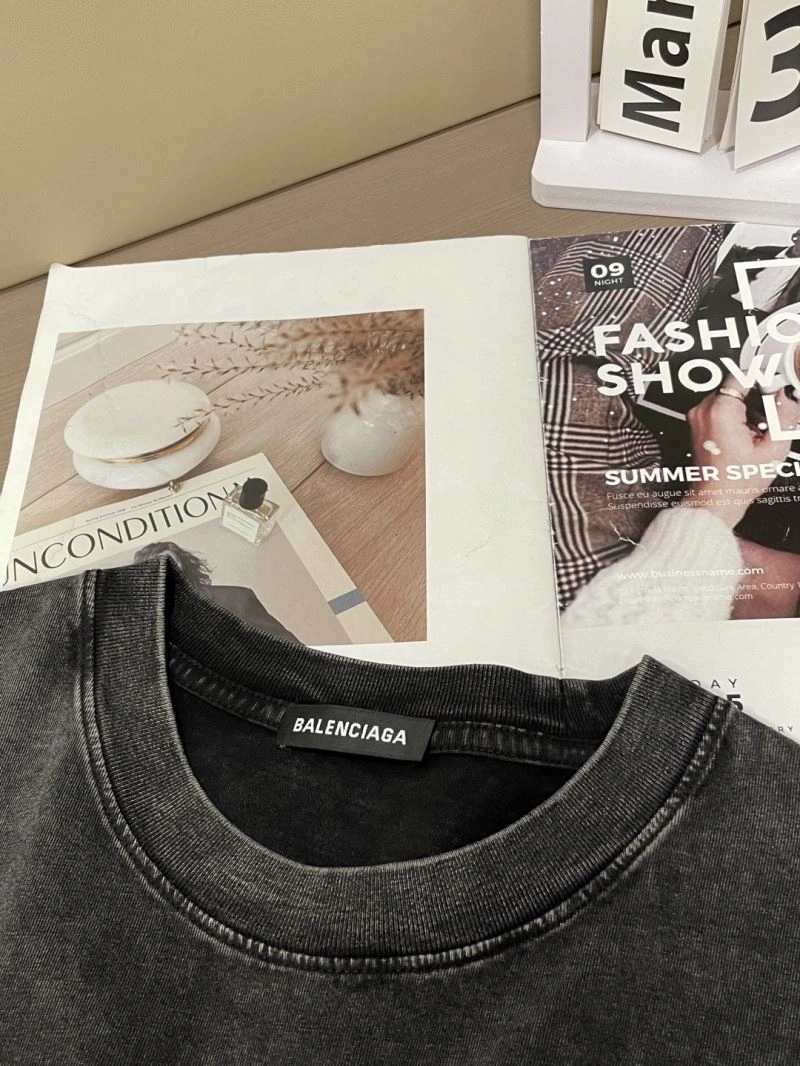 Vibrant Balenciaga T-Shirts 97109