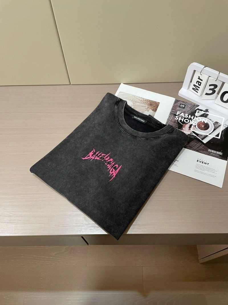 Vibrant Balenciaga T-Shirts 97109