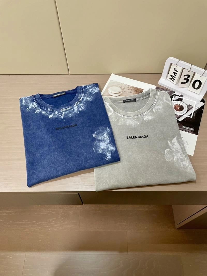 Effortless Balenciaga T-Shirts 97099