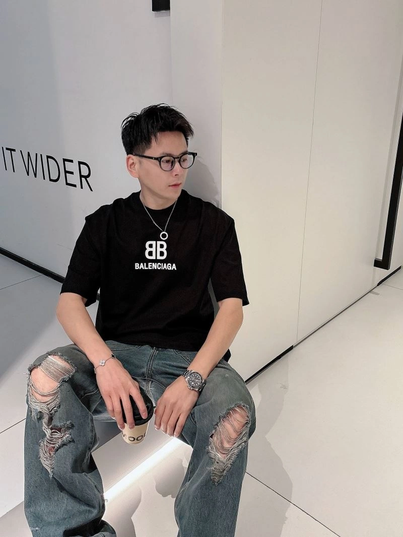 Balenciaga T-Shirts Durable 97012