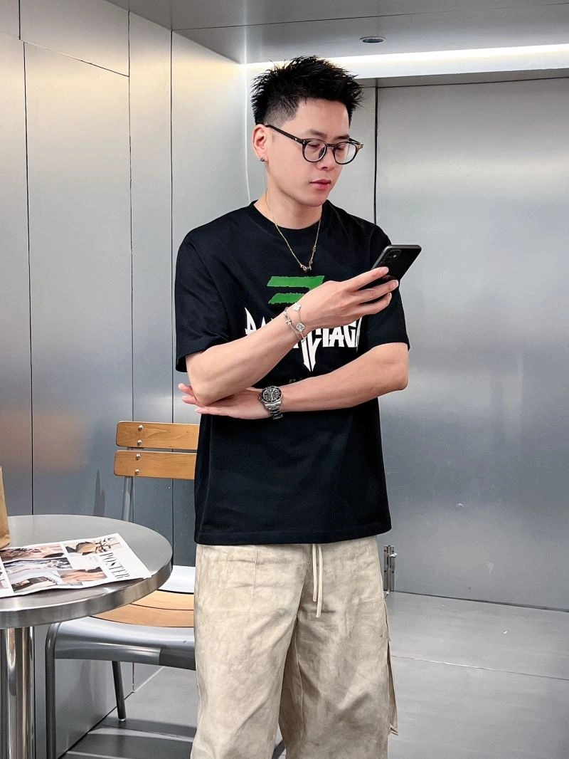 Balenciaga T-Shirts Comfortable 97003