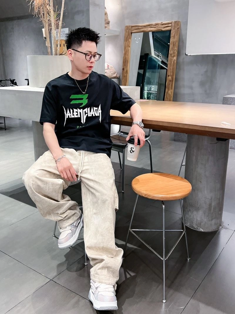 Balenciaga T-Shirts Comfortable 97003
