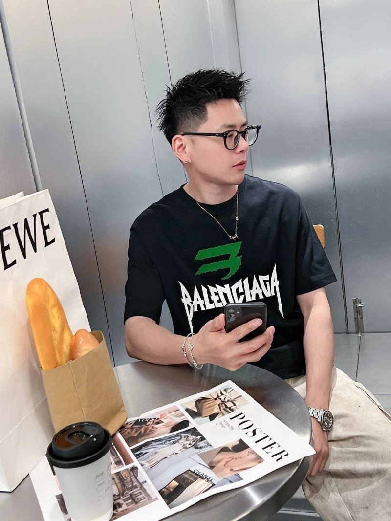 Balenciaga T-Shirts Comfortable 97003