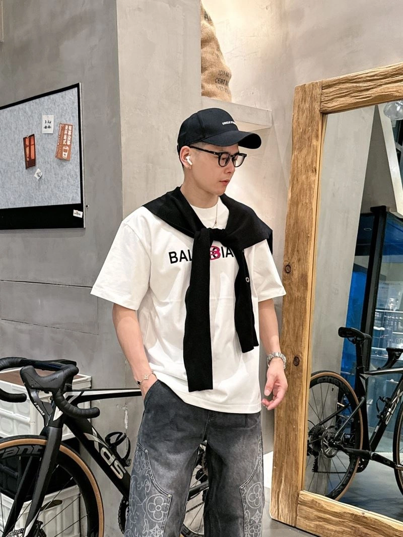 Balenciaga T-Shirts Attractive 97004