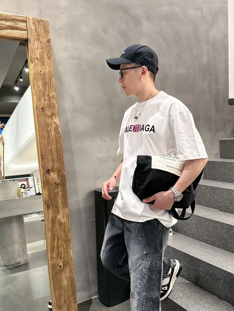 Balenciaga T-Shirts Attractive 97004