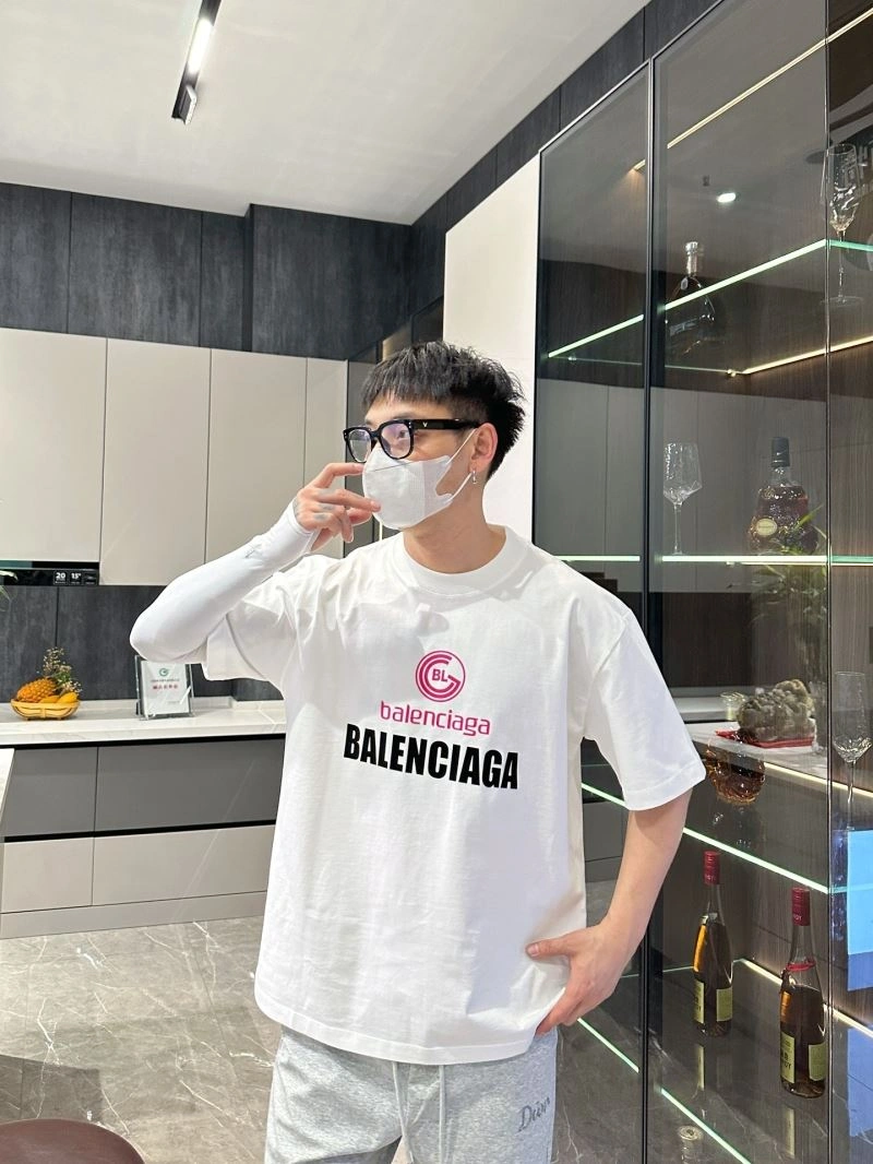 Balenciaga T-Shirts UrbanChic 96954