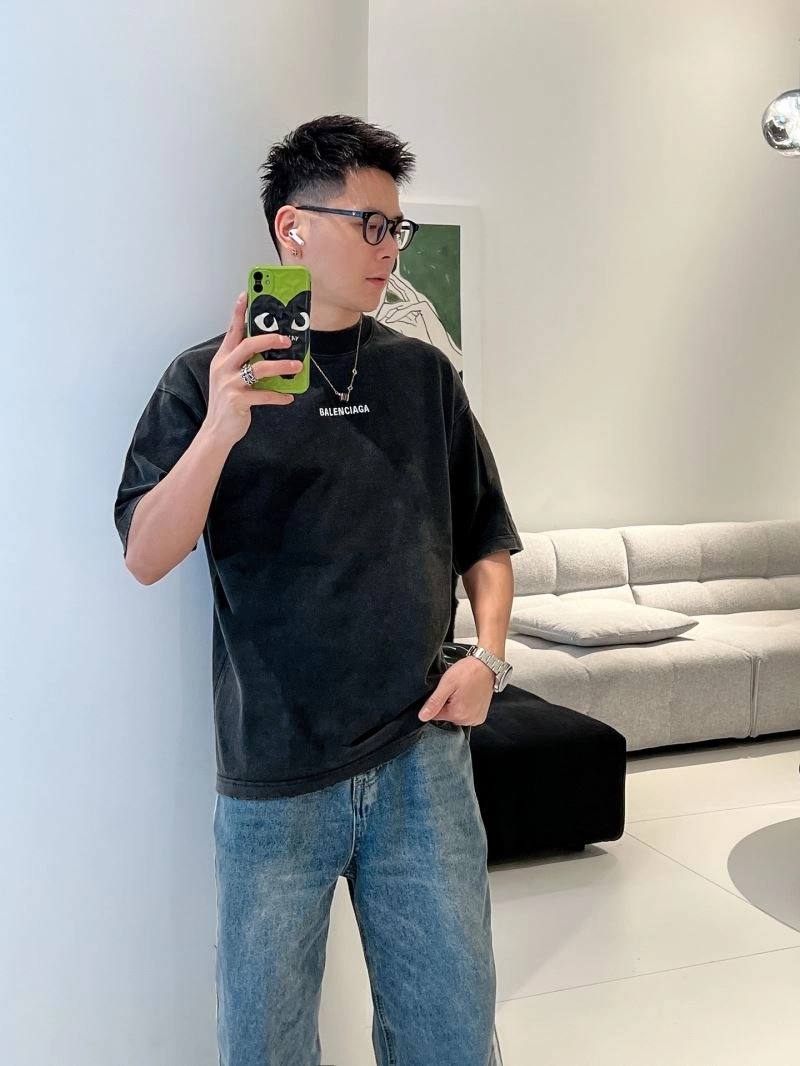 Elegant Balenciaga T-Shirts 96955