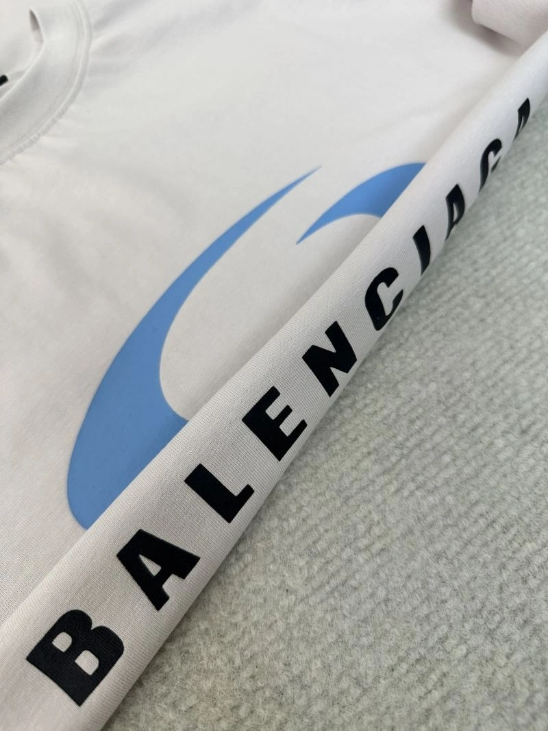Balenciaga T-Shirts Comfortable 96777