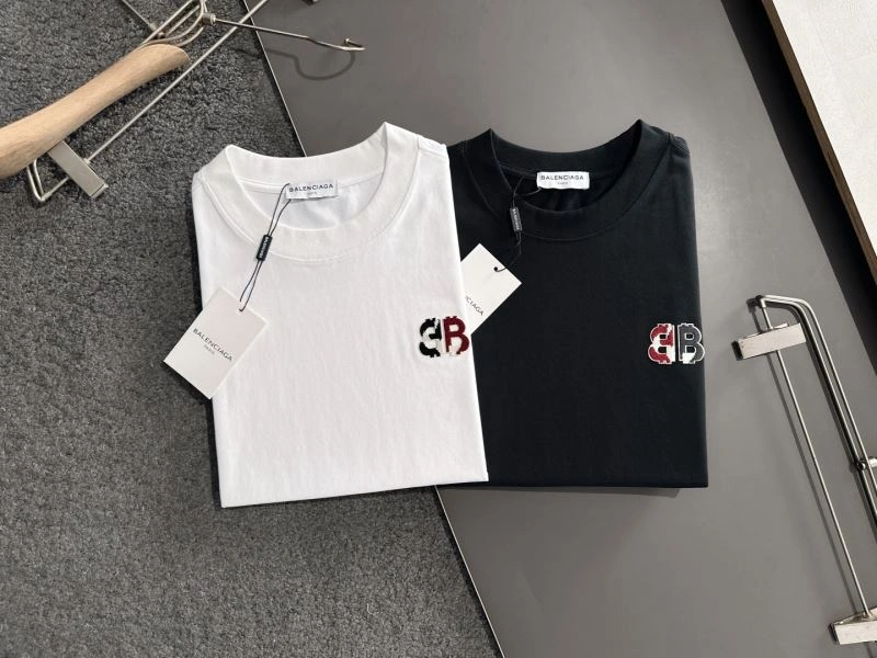 Versatile Balenciaga T-Shirts 96717