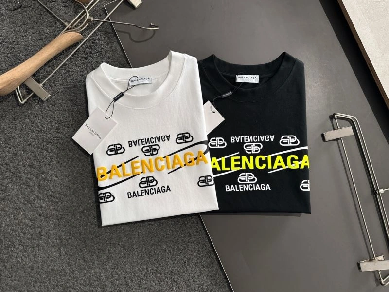 Balenciaga T-Shirts Neat 96745