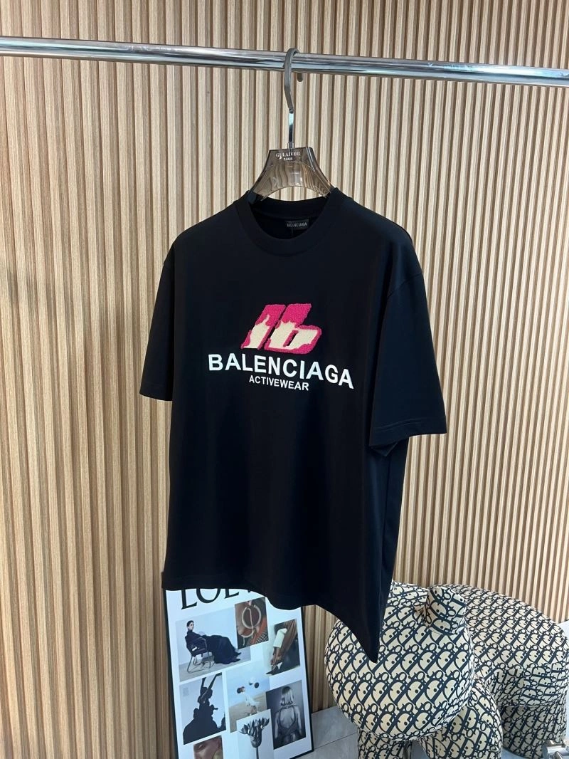 Flexible Balenciaga T-Shirts 96714