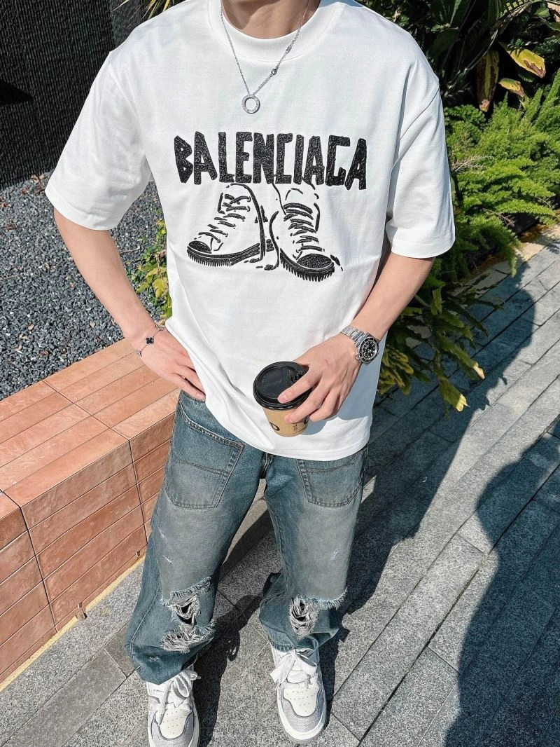 Resilient Balenciaga T-Shirts 96774