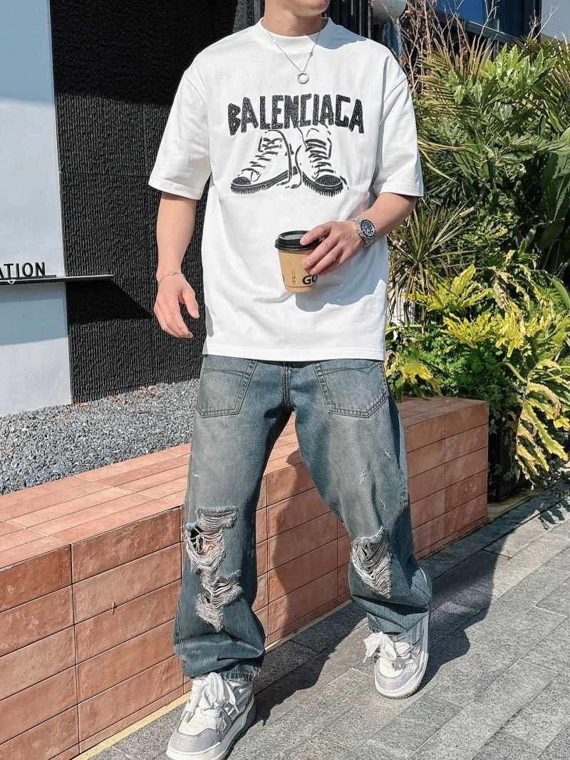 Resilient Balenciaga T-Shirts 96774