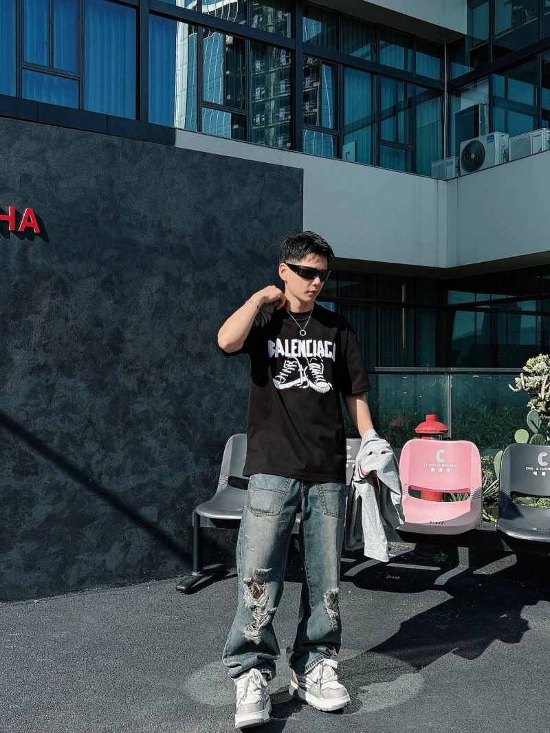 Balenciaga T-Shirts Youthful 96256