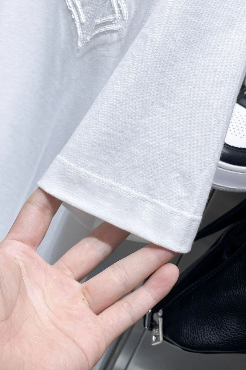 Versatile Balenciaga T-Shirts 96639