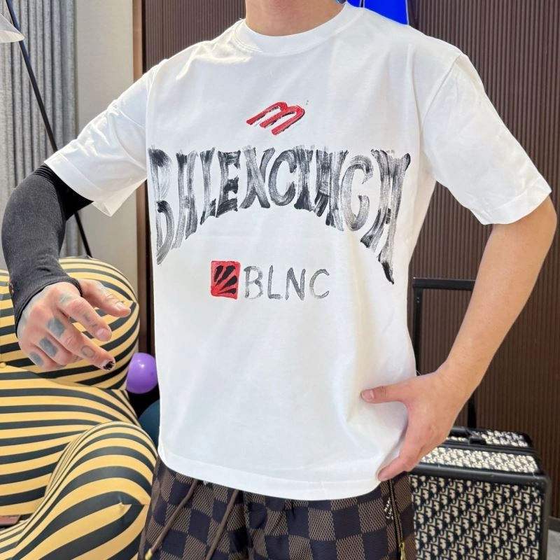 Vibrant Balenciaga T-Shirts 96633
