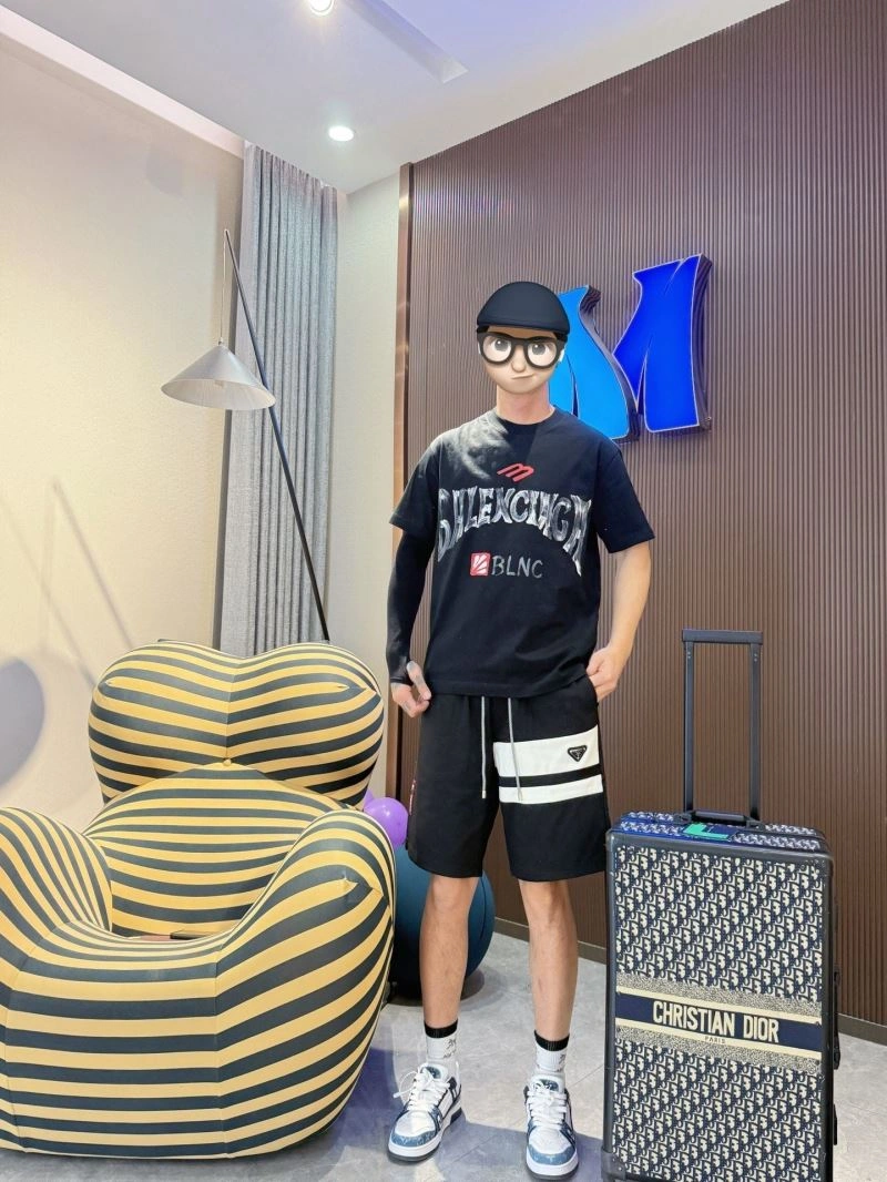 Balenciaga T-Shirts Original 96632
