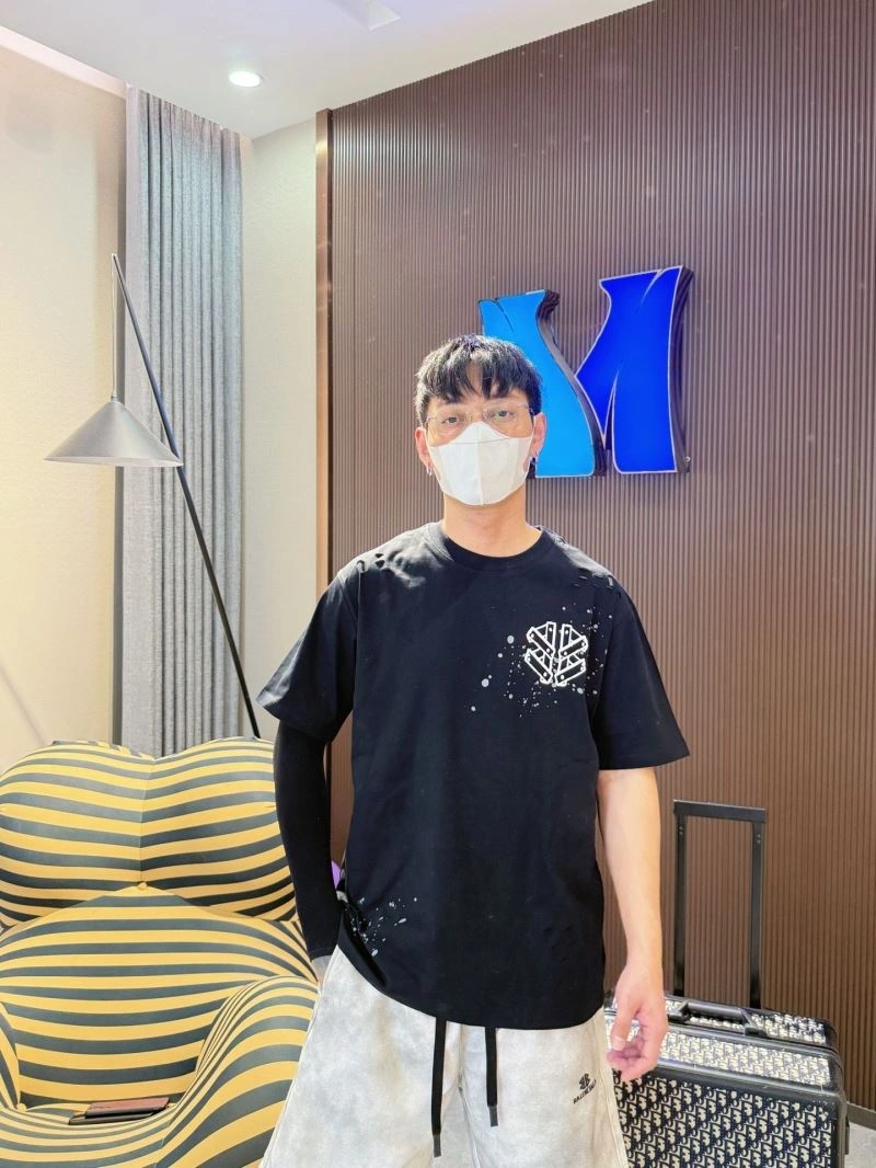 Trendsetting Balenciaga T-Shirts 96622