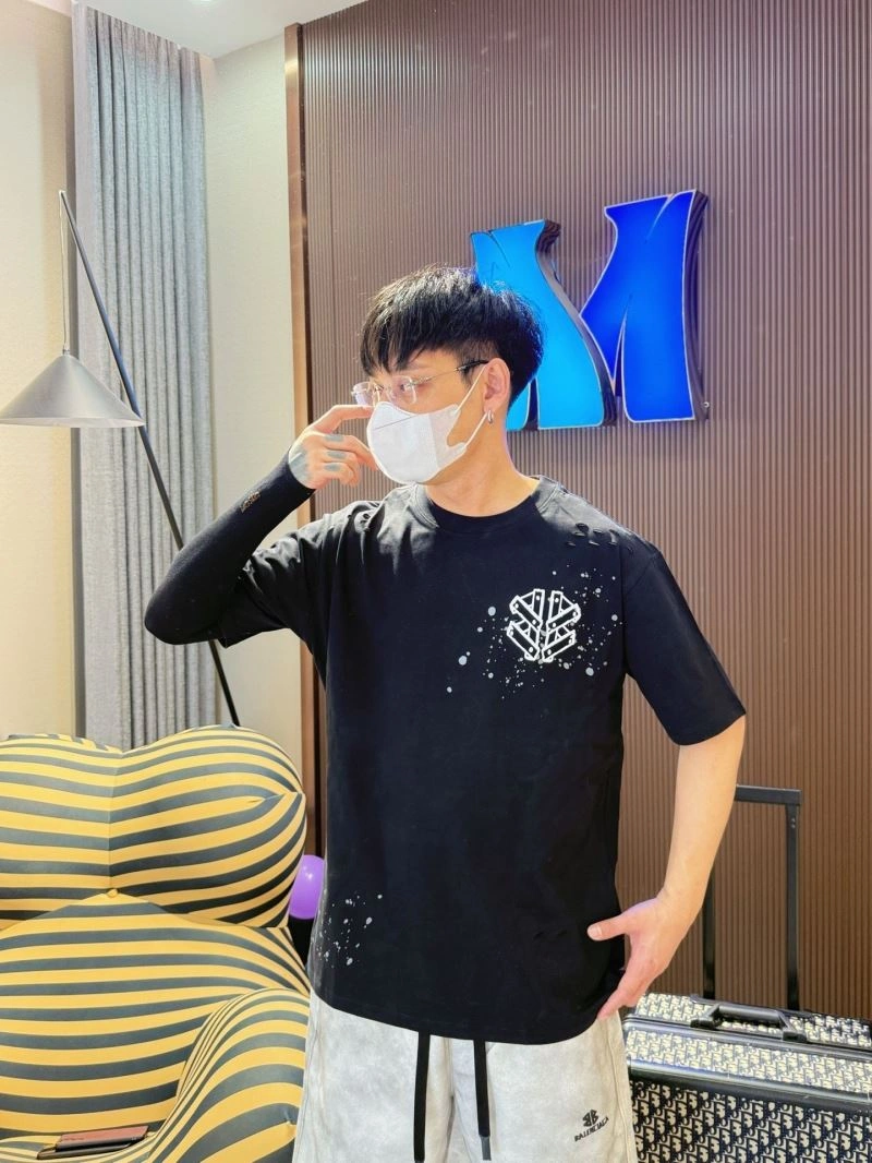 Trendsetting Balenciaga T-Shirts 96622