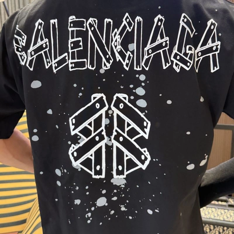 Trendsetting Balenciaga T-Shirts 96622