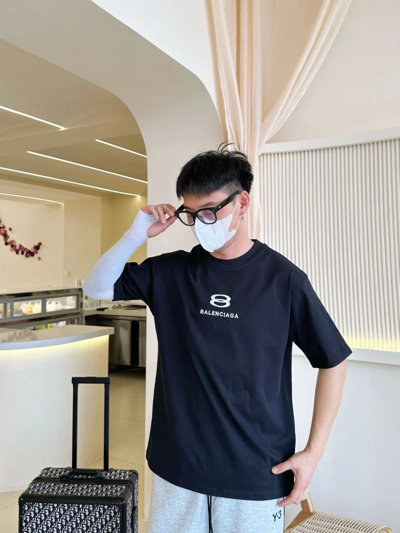 Balenciaga T-Shirts Durable 96621