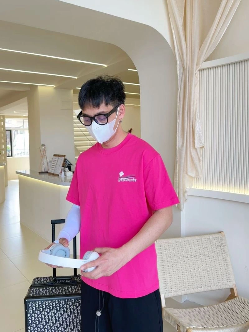 Cozy Balenciaga T-Shirts 96610