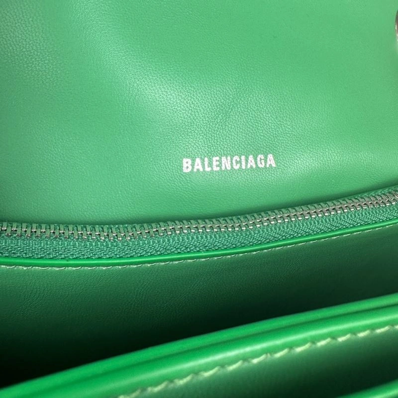 Breathable Balenciaga  Arc Crush Chain Bag - Medium Green Sand Clock Design 75290