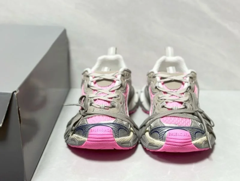 Resilient Balenciaga Track Shoes 16536