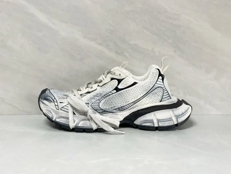 Sleek Balenciaga Track Shoes 16588