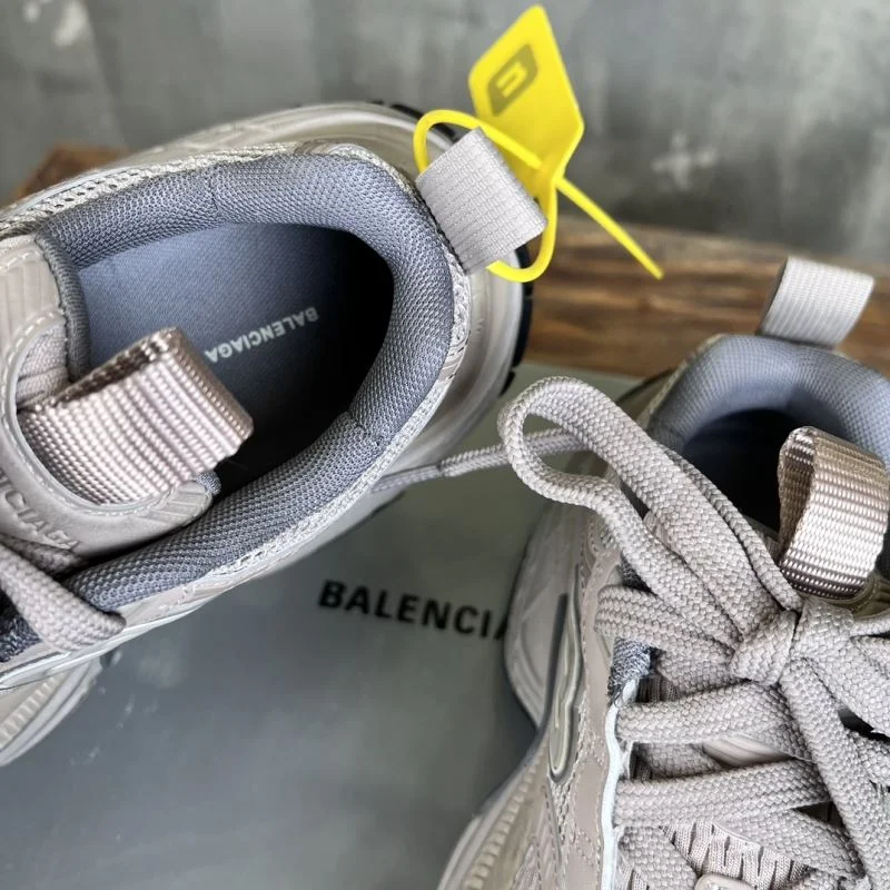 WrinkleFree Balenciaga Track Shoes 16513