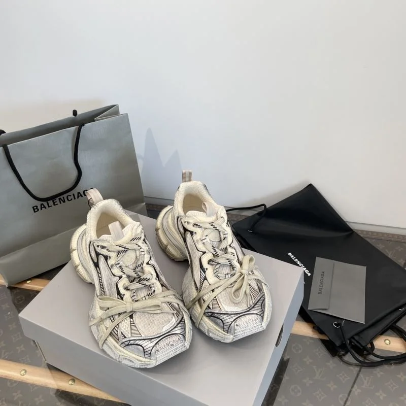 Vibrant Balenciaga Track Shoes 16845