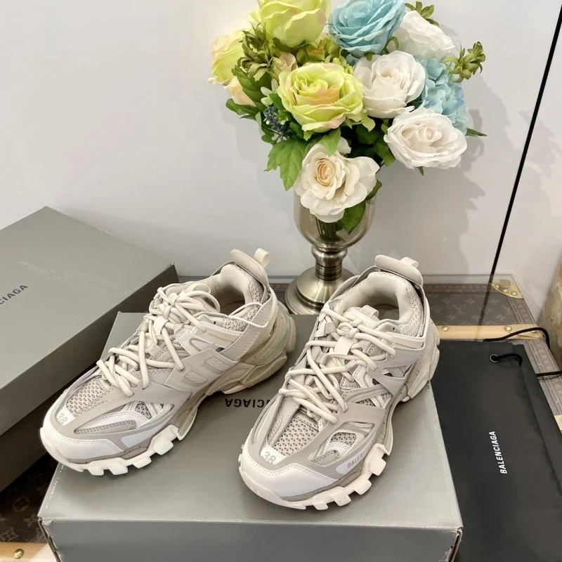 Vibrant Balenciaga Track Shoes 16869
