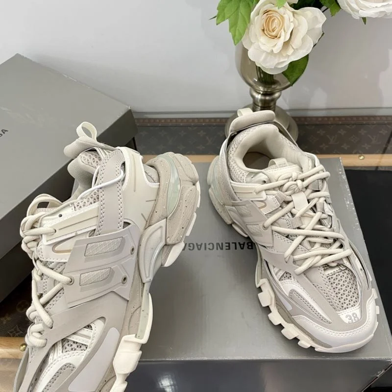 Vibrant Balenciaga Track Shoes 16869
