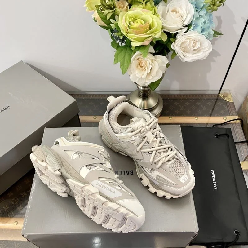 Vibrant Balenciaga Track Shoes 16869