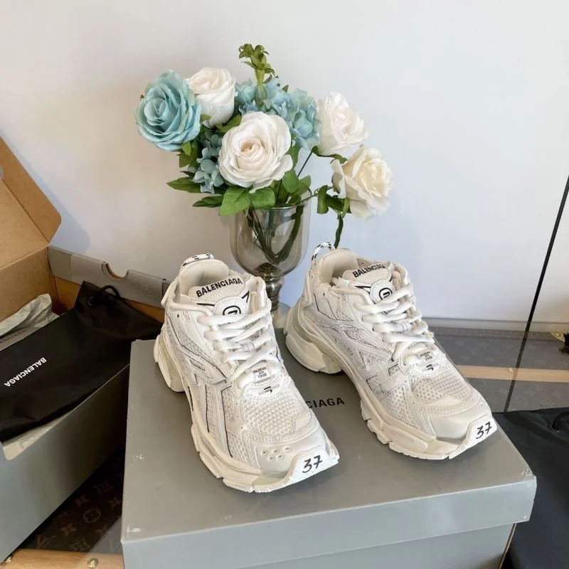 Snug Balenciaga Track Shoes 17001