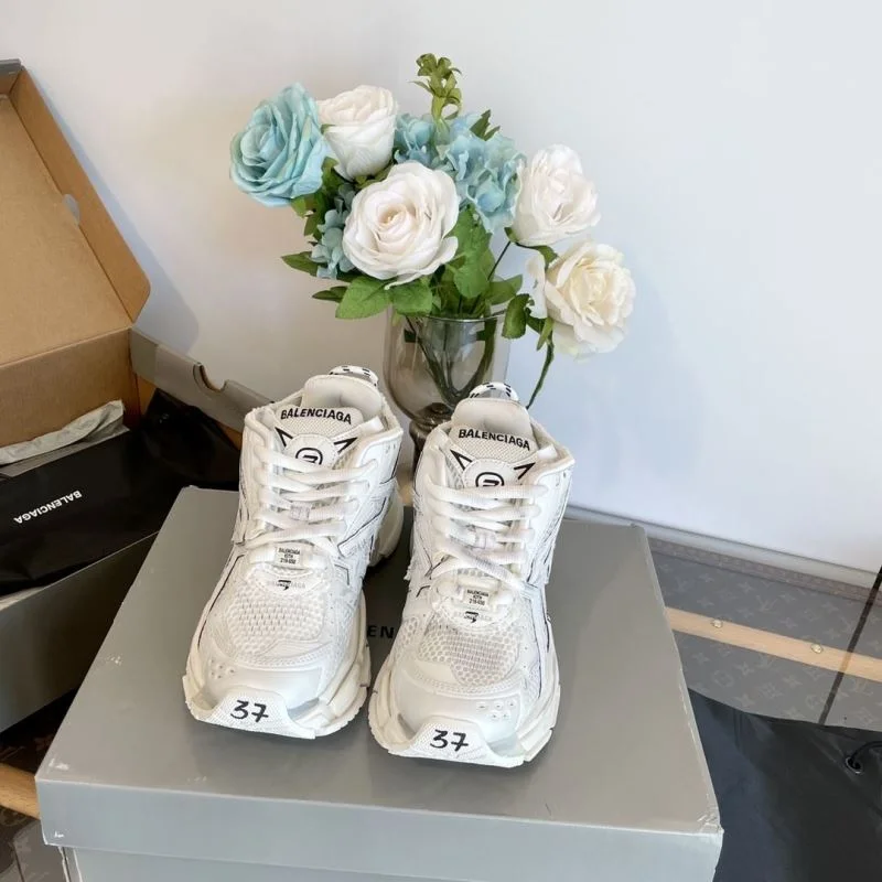 Snug Balenciaga Track Shoes 17001
