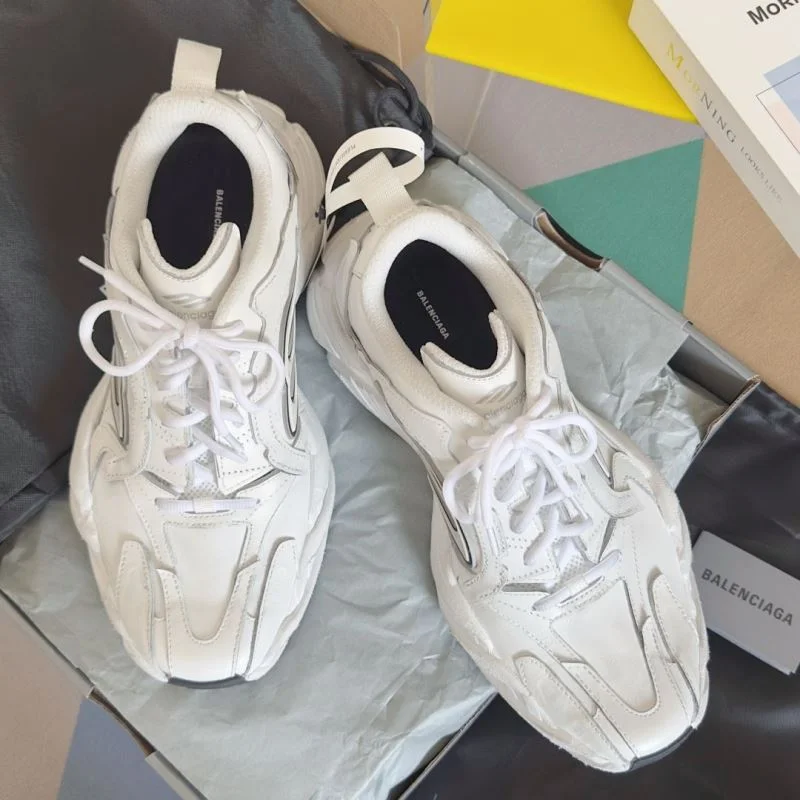 Trendsetting Balenciaga Track Shoes 16732