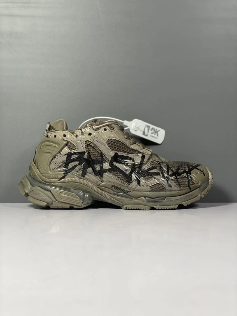 MoistureWicking Balenciaga Track Shoes 16620