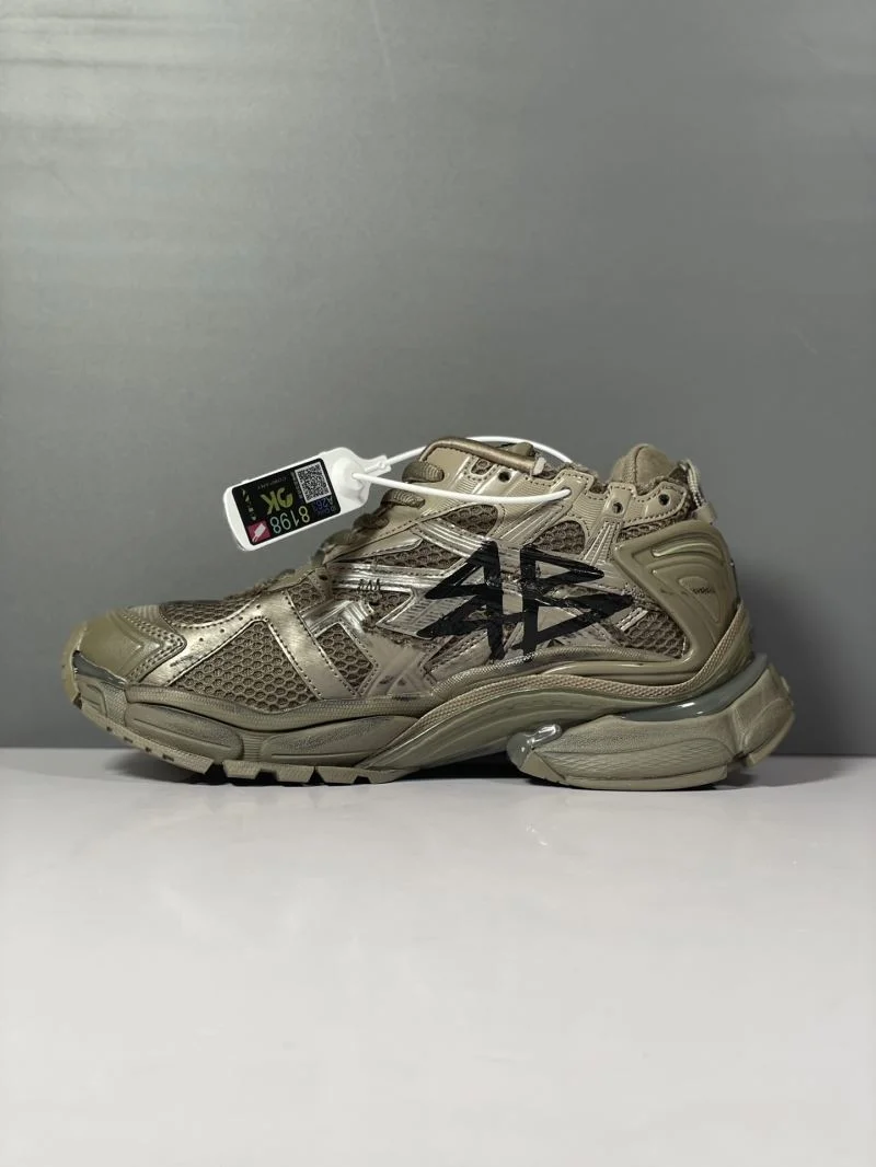 MoistureWicking Balenciaga Track Shoes 16620
