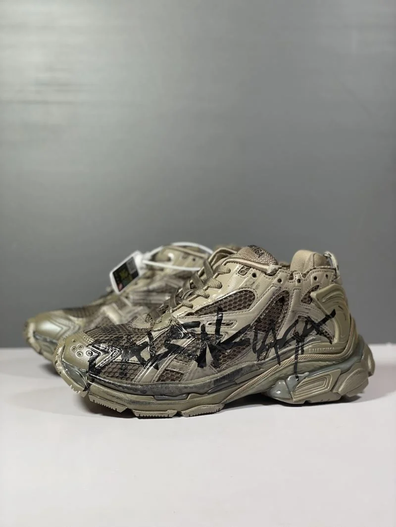 MoistureWicking Balenciaga Track Shoes 16620