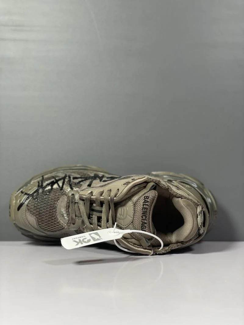 MoistureWicking Balenciaga Track Shoes 16620