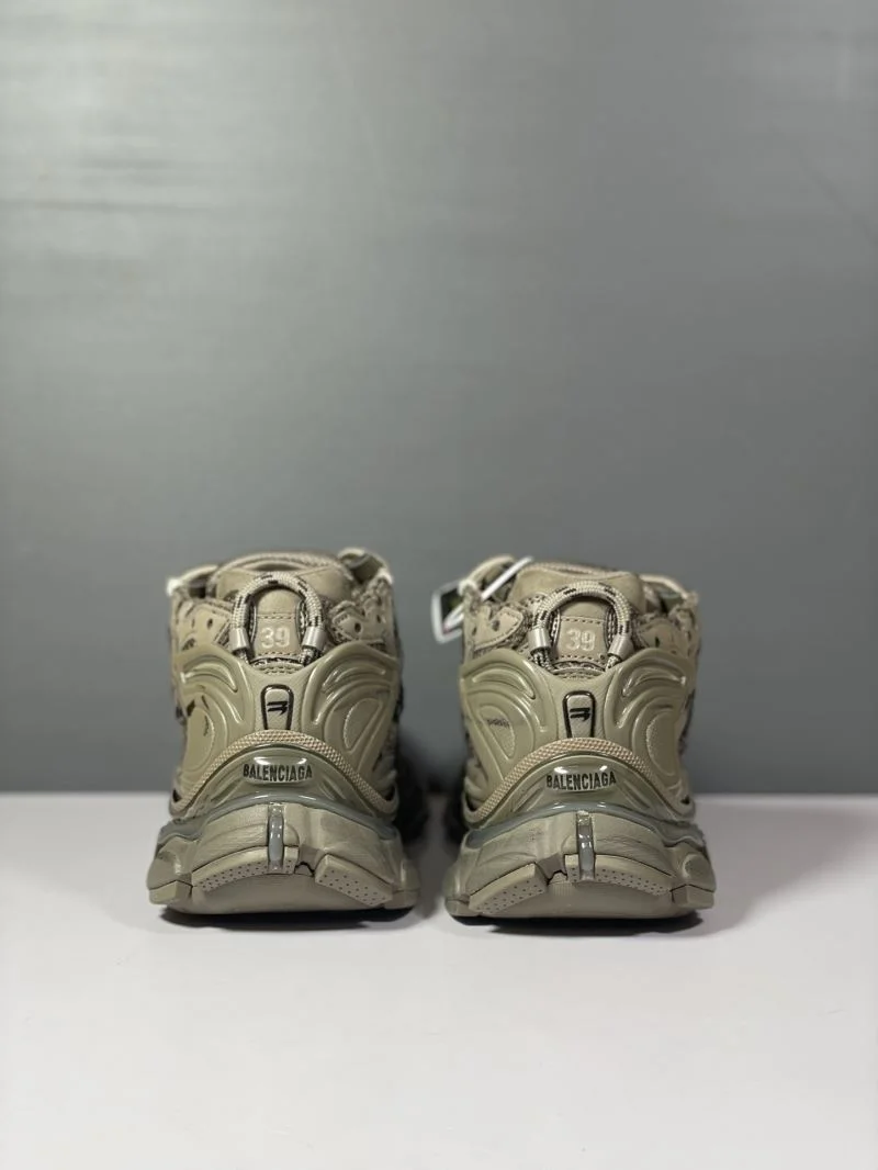 MoistureWicking Balenciaga Track Shoes 16620