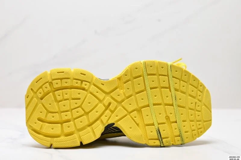 Trendsetting Balenciaga Track Shoes 3860