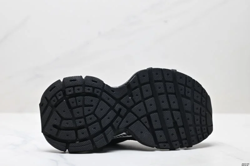 Tailored Balenciaga Track Shoes 3847