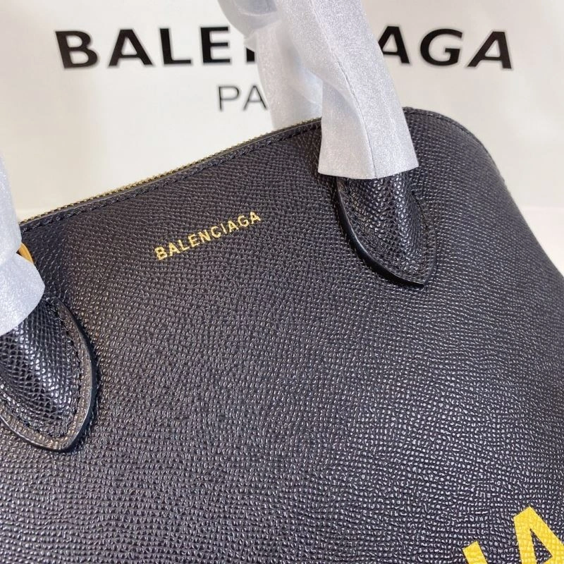 Balenciaga Trend-Defying Oversized Letter Shell Bag Upgraded 75224